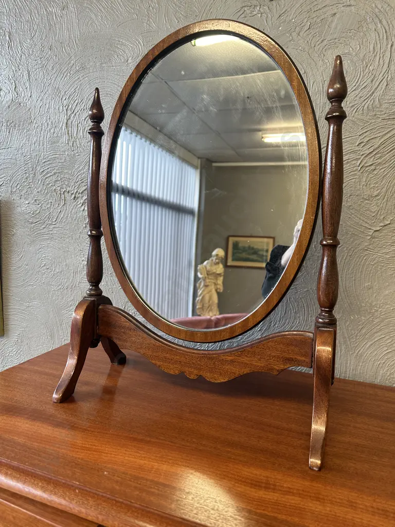 Mahogany Cheval Mirror H56cm. Image 1++